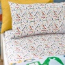 Turn bedtime into an exciting construction adventure with the Catherine Lansfield Digger Dreams Duvet Set. Featuring a vibran